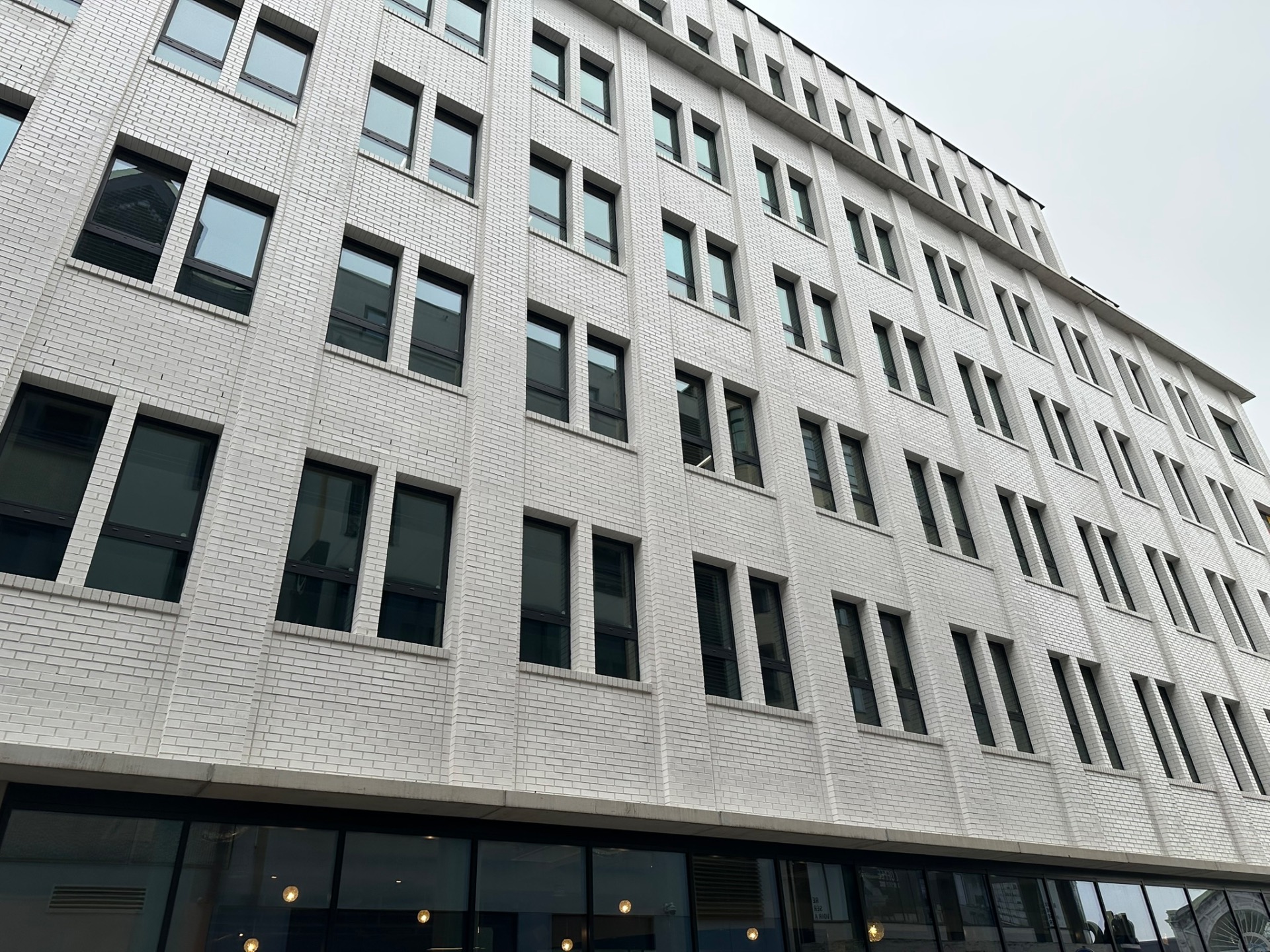 BAT.BUREAU CHARLEROI EN V.V.